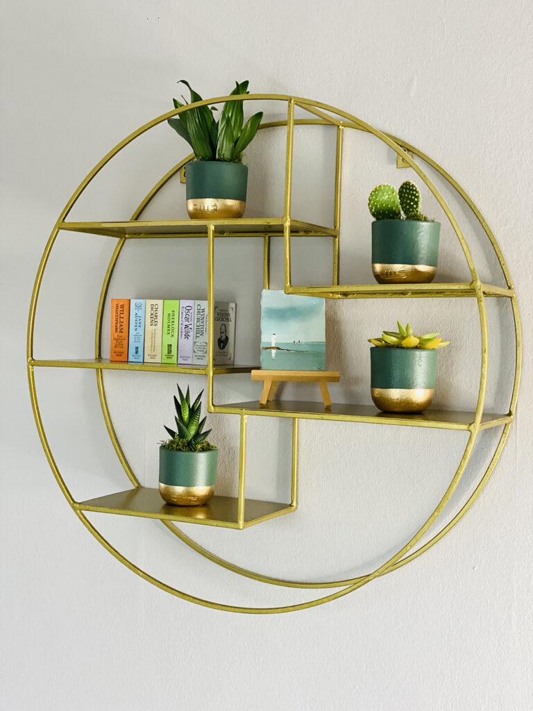 Circular antique brass shelf - Arbol House