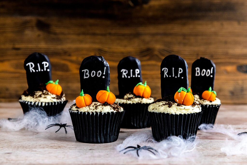 Halloween party food cupcakes